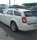 dodge magnum 2005 white wagon r t gasoline 8 cylinders rear wheel drive automatic with overdrive 99212