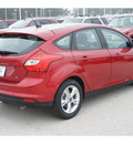 ford focus 2012 red hatchback se gasoline 4 cylinders front wheel drive automatic 77388