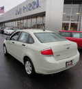 ford focus 2010 silver sedan ses gasoline 4 cylinders front wheel drive automatic with overdrive 60546