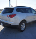 chevrolet traverse 2010 silver suv lt gasoline 6 cylinders front wheel drive automatic 76087