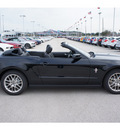 ford mustang 2012 black v6 premium gasoline 6 cylinders rear wheel drive automatic 77388