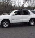 toyota 4runner 2006 white suv sport edition gasoline 8 cylinders 4 wheel drive automatic 06019