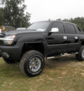 chevrolet avalanche 2003 black suv 2500 gasoline 8 cylinders 4 wheel drive automatic 32447