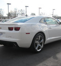 chevrolet camaro 2011 white coupe ss gasoline 8 cylinders rear wheel drive automatic 28805