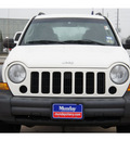 jeep liberty 2006 white suv sport gasoline 6 cylinders rear wheel drive automatic 77090