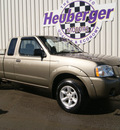 nissan frontier 2001 gold rush xe gasoline 4 cylinders rear wheel drive 5 speed manual 80905