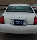 lincoln town car 2000 white pearlescent sedan executive gasoline v8 rear wheel drive automatic with overdrive 67210