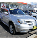 mitsubishi outlander 2005 cool silver suv limited gasoline 4 cylinders all whee drive automatic 07724