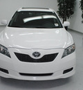 toyota camry 2009 white sedan se gasoline 4 cylinders front wheel drive automatic 91731