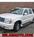 cadillac escalade esv 2004 white suv gasoline 8 cylinders all whee drive automatic with overdrive 98371