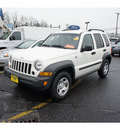 jeep liberty 2006 stone white suv sport gasoline 6 cylinders 4 wheel drive automatic with overdrive 07724