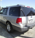ford expedition 2004 lt  gray suv xlt gasoline 8 cylinders rear wheel drive automatic 75503