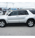 toyota 4runner 2008 gray suv sr5 6 cylinders automatic 77388