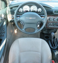 chrysler sebring 2005 lt  green sedan limited gasoline 6 cylinders front wheel drive automatic 61832