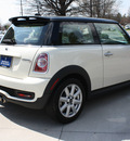 mini cooper 2011 off white hatchback s gasoline 4 cylinders front wheel drive automatic 27616