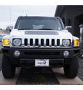 hummer h3 2010 white suv alpha flex fuel 8 cylinders 4 wheel drive automatic 99352