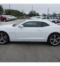 chevrolet camaro 2012 white coupe rs gasoline 6 cylinders rear wheel drive automatic 77090