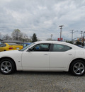 dodge charger 2009 white sedan sxt gasoline 6 cylinders rear wheel drive automatic 45324