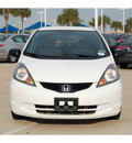 honda fit 2009 white hatchback gasoline 4 cylinders front wheel drive automatic 77065