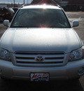 toyota highlander 2004 silver suv gasoline 6 cylinders all whee drive automatic with overdrive 55811