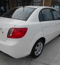 kia rio 2011 white sedan gasoline 4 cylinders front wheel drive not specified 43228