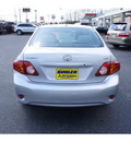 toyota corolla 2009 classic silver sedan xle gasoline 4 cylinders front wheel drive automatic 07724