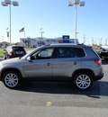 volkswagen tiguan 2011 gray suv 4 motion 4x4 gasoline 4 cylinders all whee drive automatic with overdrive 60462