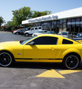 ford mustang 2006 yellow coupe gasoline 6 cylinders rear wheel drive 5 speed manual 33021