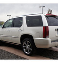 cadillac escalade 2008 white suv gasoline 8 cylinders all whee drive steptronic 99352