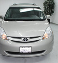 toyota sienna 2009 silver van xle gasoline 6 cylinders front wheel drive automatic 91731