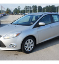 ford focus 2012 silver hatchback se gasoline 4 cylinders front wheel drive 6 speed automatic 77388