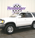 toyota 4runner 1998 white suv sr5 gasoline 6 cylinders 4 wheel drive automatic 80905