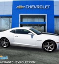 chevrolet camaro 2011 white coupe lt gasoline 6 cylinders rear wheel drive 6 speed manual 07712