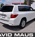 toyota highlander 2009 white suv gasoline 4 cylinders front wheel drive automatic 32771