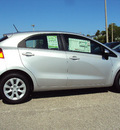 kia rio 2012 silver hatchback lx gasoline 4 cylinders front wheel drive automatic 32901