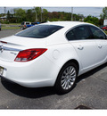 buick regal 2011 off white sedan cxl gasoline 4 cylinders front wheel drive 6 speed automatic 07712
