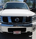 nissan armada 2004 white suv gasoline 8 cylinders 4 wheel drive 5 speed automatic 43228