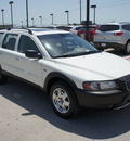 volvo xc 2002 white wagon gasoline 5 cylinders all whee drive automatic 76087