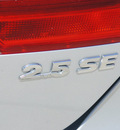 volkswagen jetta 2011 silver sedan 2 5 se gasoline 5 cylinders automatic 76087