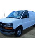 chevrolet express 2009 white van g2500 gasoline 8 cylinders rear wheel drive automatic 14224