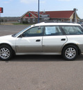 subaru outback 2001 white wagon gasoline 4 cylinders all whee drive automatic 55811