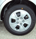 kia soul 2012 silver hatchback gasoline 4 cylinders front wheel drive 6 speed manual 32901