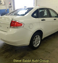 ford focus 2009 white sedan se gasoline 4 cylinders front wheel drive automatic 14304