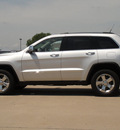 jeep grand cherokee 2011 silver suv limited gasoline 8 cylinders 4 wheel drive automatic 62034