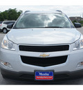 chevrolet traverse 2012 silver suv gasoline 6 cylinders front wheel drive automatic 77090