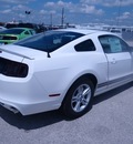 ford mustang 2013 white coupe gasoline 6 cylinders rear wheel drive 6 speed automatic 77388