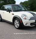 mini cooper 2011 off white hatchback gasoline 4 cylinders front wheel drive automatic 27616
