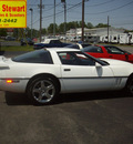 chevrolet corvette 1990 white hatchback gasoline v8 rear wheel drive automatic 43560