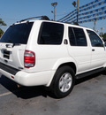 nissan pathfinder 2001 white suv le gasoline 6 cylinders 4 wheel drive automatic 32401