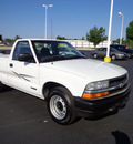 chevrolet s 10 2000 white pickup truck gasoline 4 cylinders rear wheel drive 5 speed manual 45342